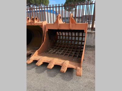 Cuchara rejada vendida por B.T. Macchine Srl