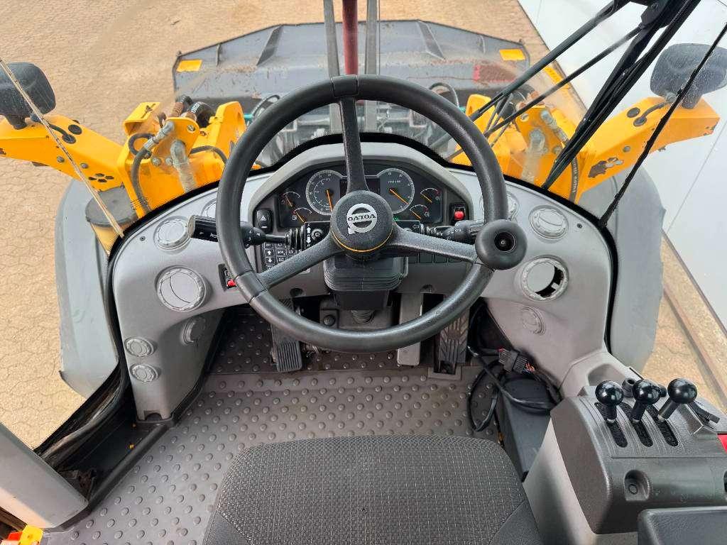 Volvo L90H - 3rd Function / Quick Coupler Foto 11