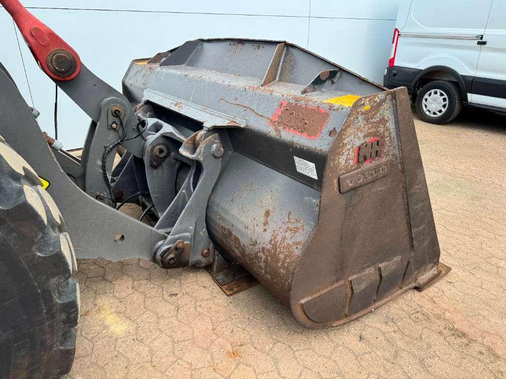 Volvo L90H - 3rd Function / Quick Coupler Foto 19