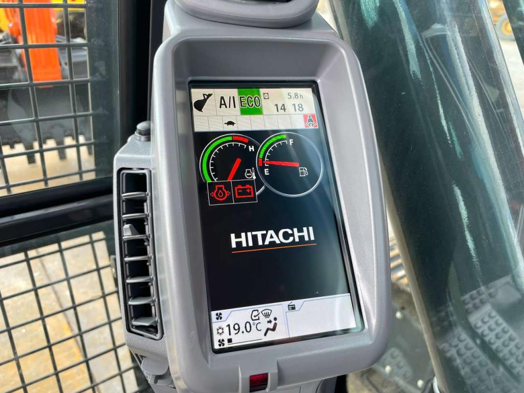 Hitachi ZX220LC-5G Foto 25
