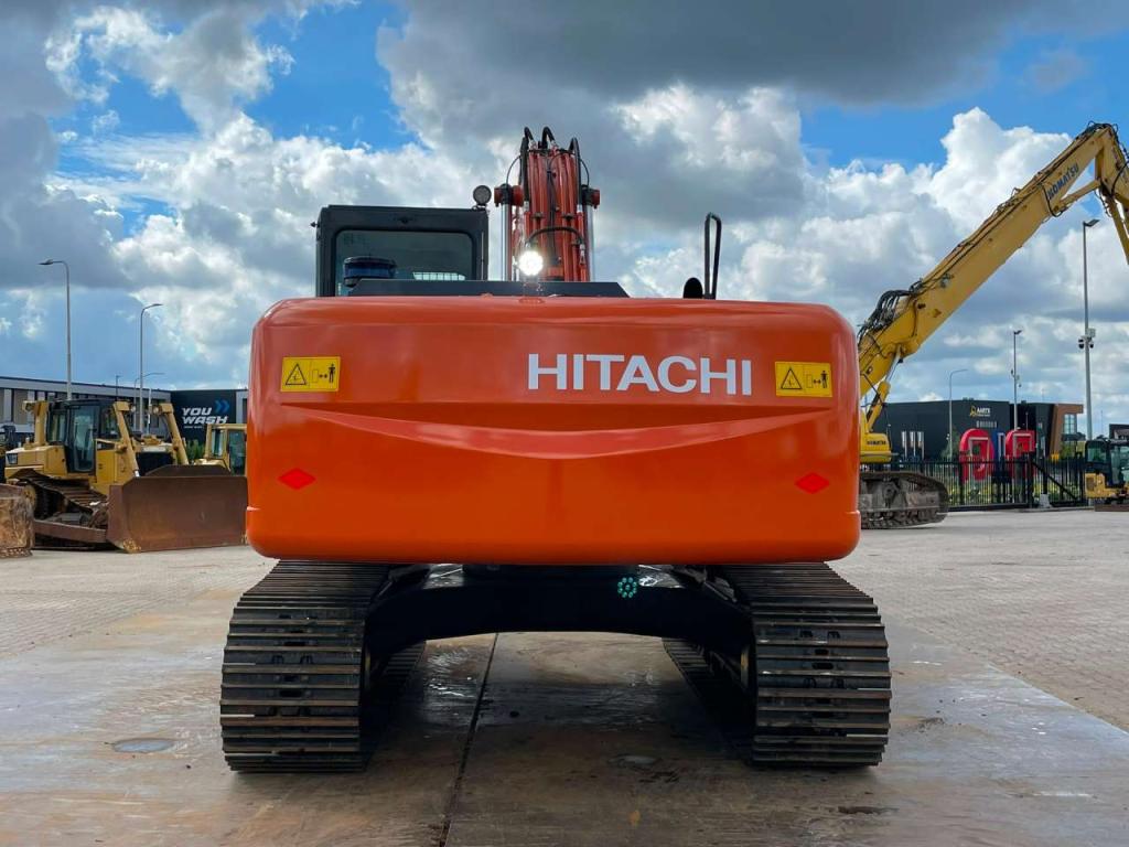 Hitachi ZX220LC-5G Foto 4