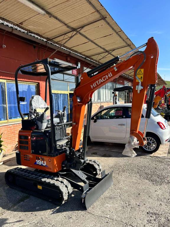 Hitachi ZX19U-6 Foto 1