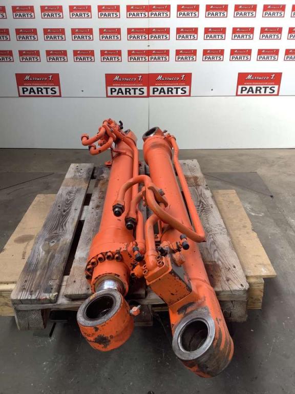 Cilndro de levantamiento para Hitachi ZX160LC Foto 1