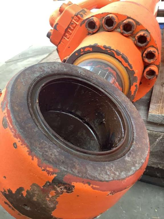Cilndro de levantamiento para Hitachi ZX160LC Foto 3