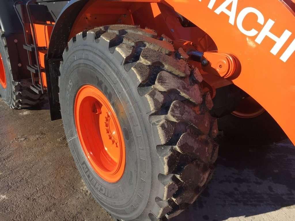 Hitachi ZW180-6 Foto 6