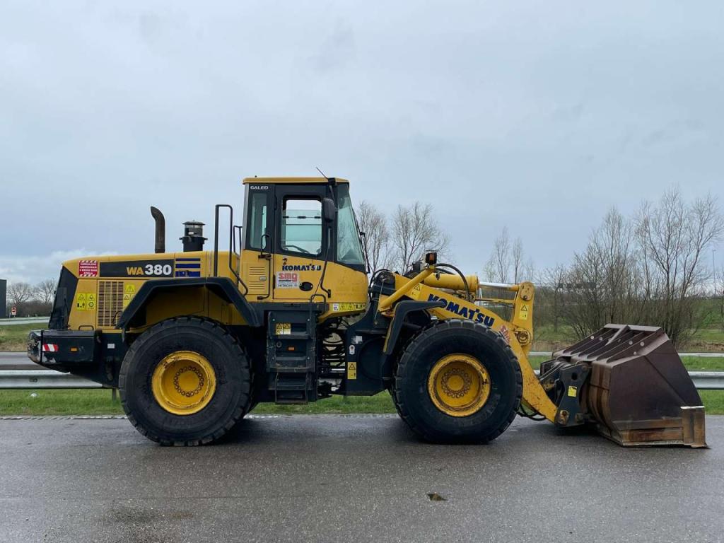 Komatsu WA380-5H Foto 7