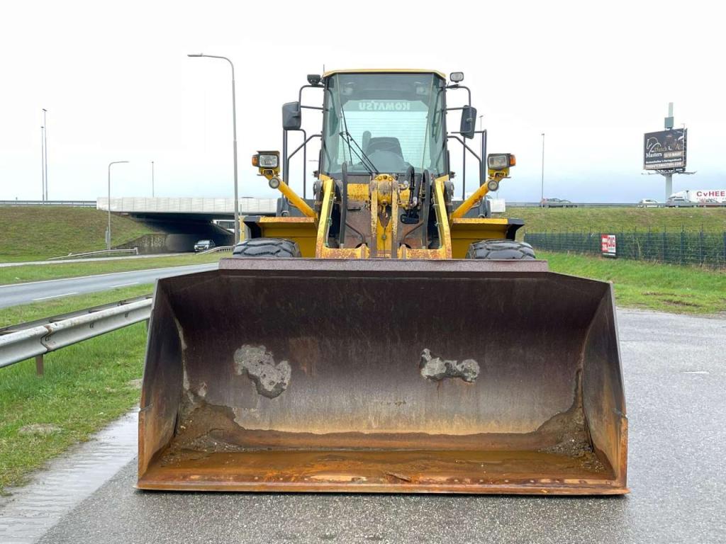 Komatsu WA380-5H Foto 9