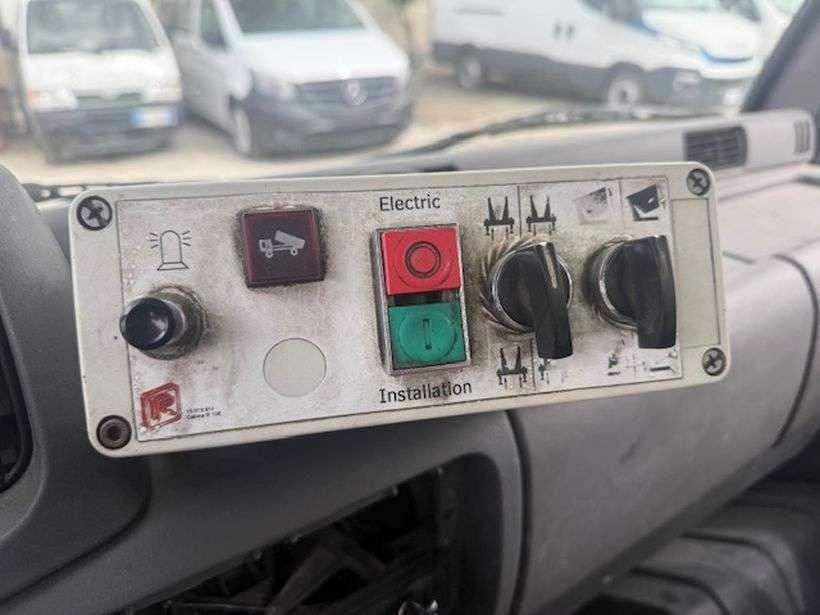 Nissan Cabstar Foto 7