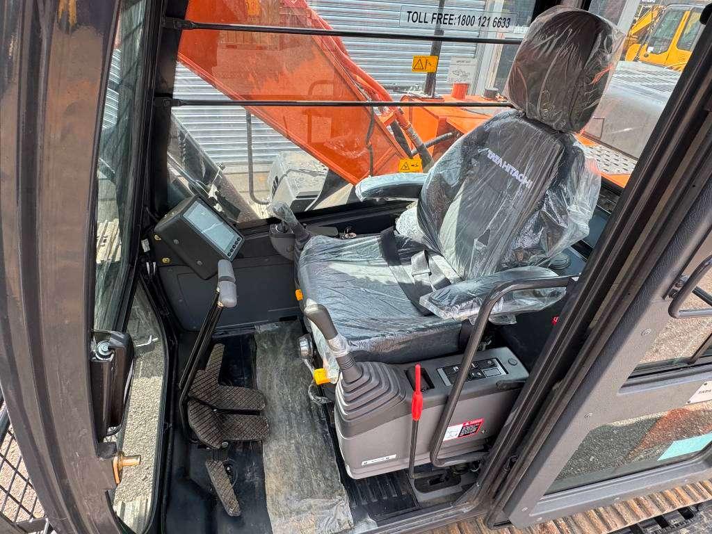 Hitachi EX215LC-5G - New / Unused / Cummins Engine Foto 8