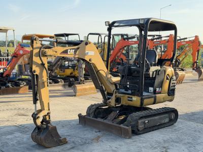 Caterpillar 301.8 vendida por Gruppo Movimento Terra Srl
