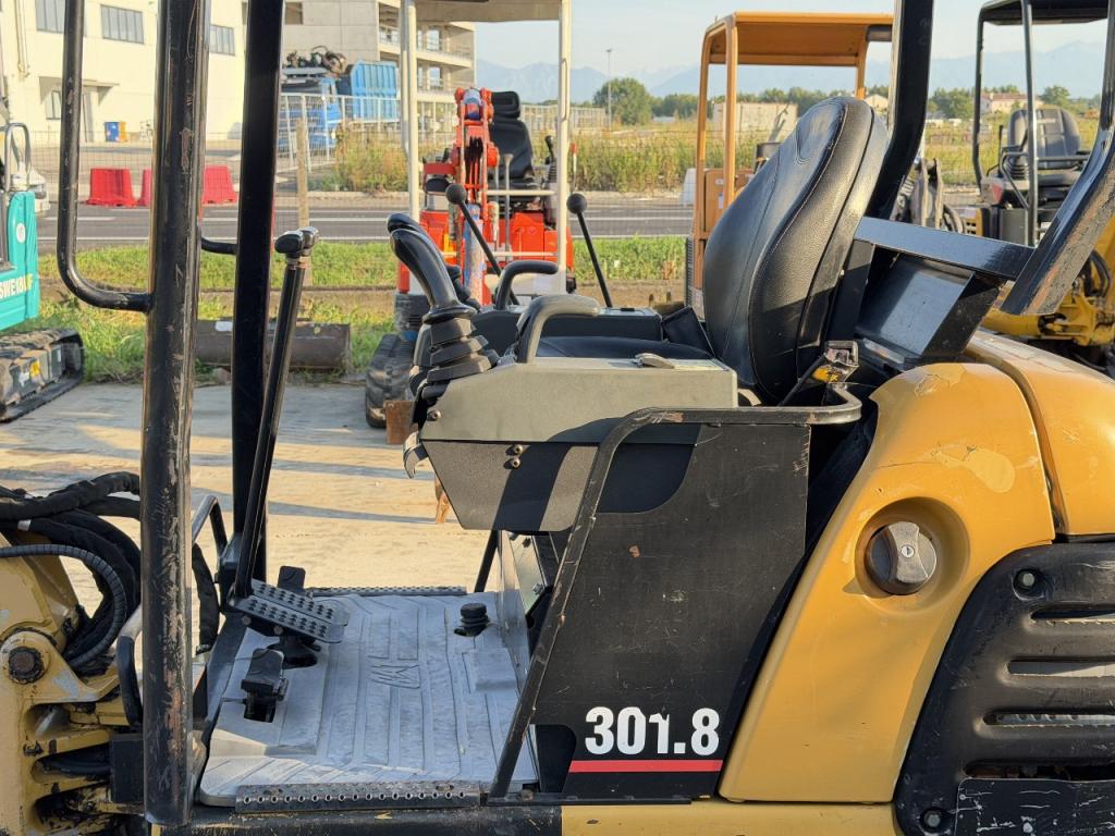 Caterpillar 301.8 Foto 6