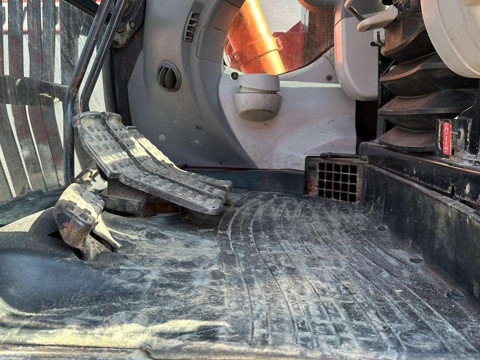 Hitachi ZX135US-5B TUNNELING Foto 13