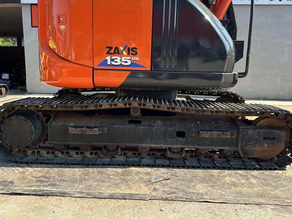 Hitachi ZX135US-5B TUNNELING Foto 4