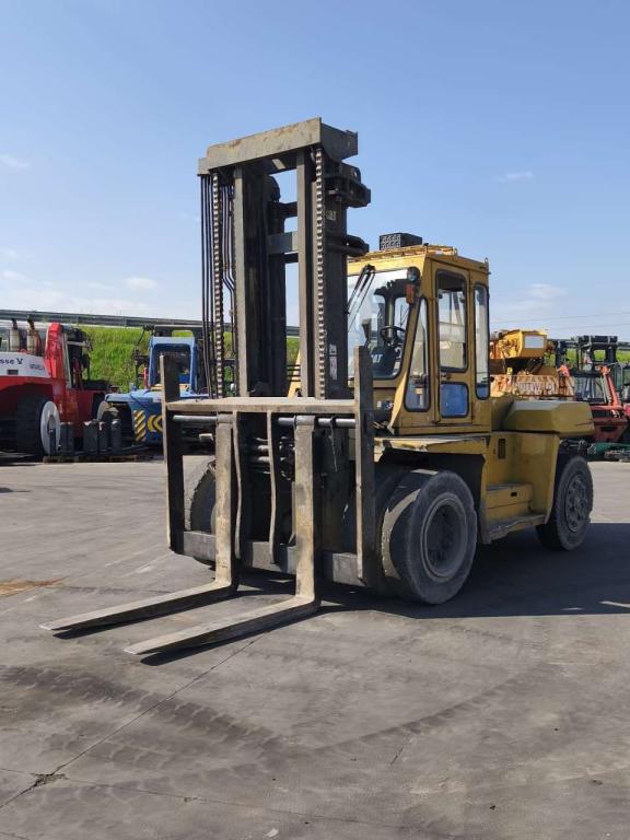 Caterpillar DP135 Foto 1