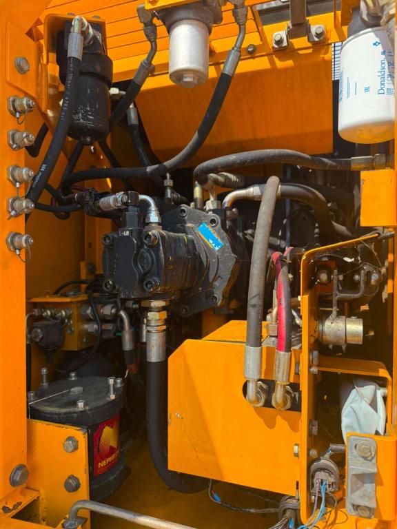 JCB JS130W Foto 16