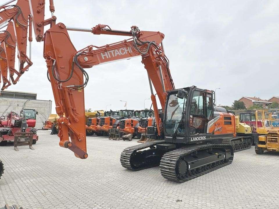 Hitachi ZX240N-7 Foto 1