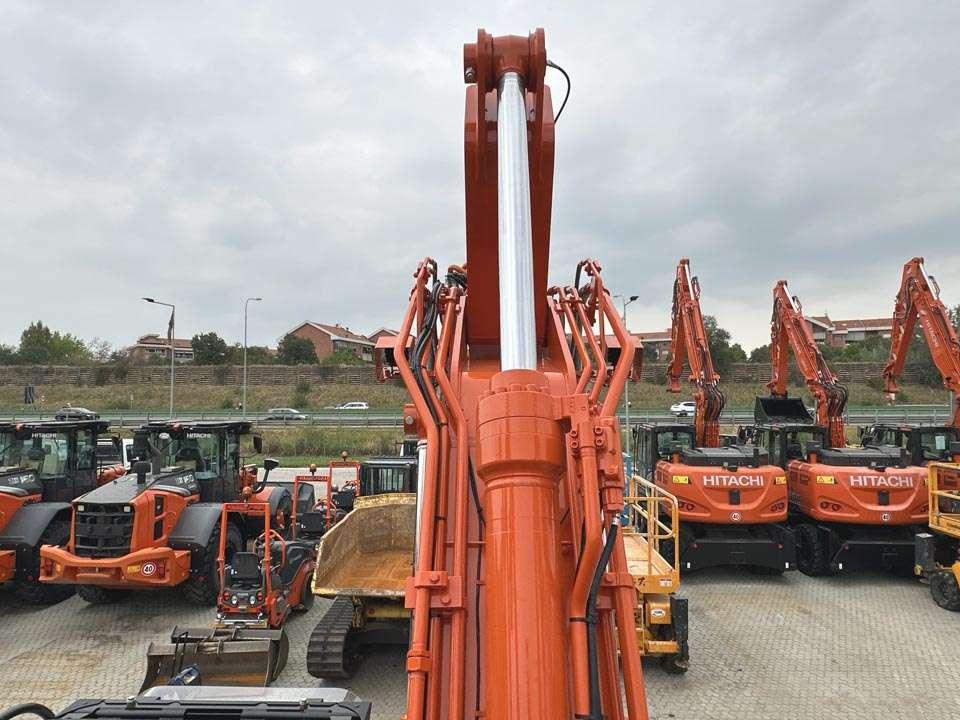 Hitachi ZX240N-7 Foto 10
