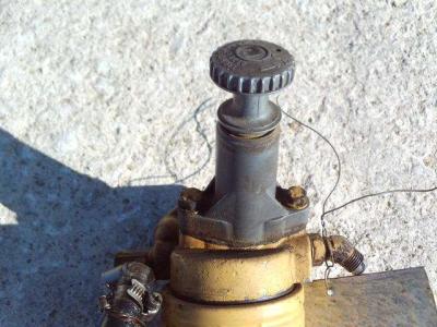 Soporte del filtro de combustible para Caterpillar 951C - MOTORE 3304 vendida por OLM 90 Srl