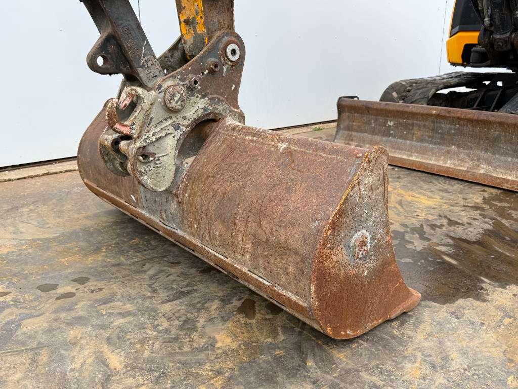 JCB 48Z-1 - Hammer Lines / Quick Coupler Foto 16