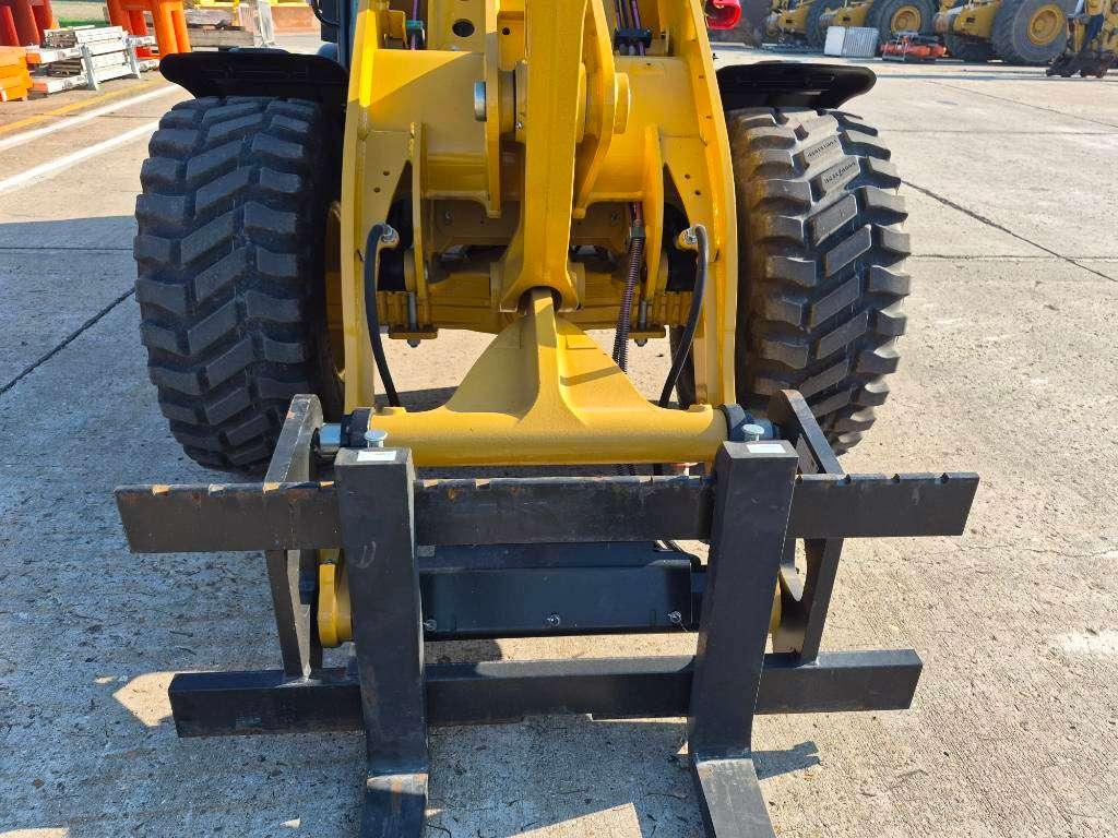 Caterpillar 906 Foto 15
