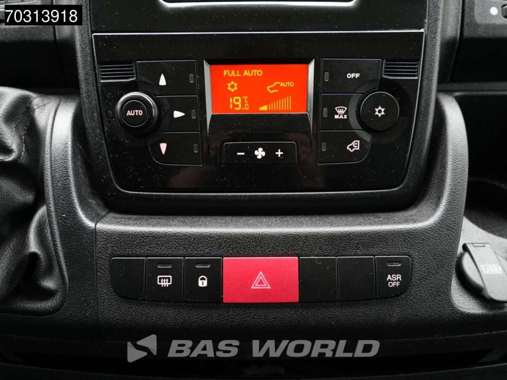 Fiat Ducato Bakwagen Achterdeuren 150PK Navi Airco Cruise Euro6 Meubelbak Koffer Airco Cruise control Foto 18