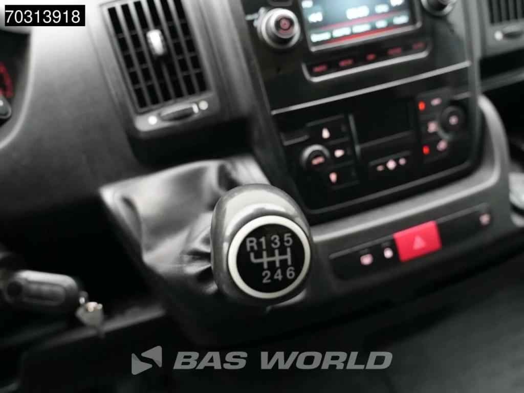 Fiat Ducato Bakwagen Achterdeuren 150PK Navi Airco Cruise Euro6 Meubelbak Koffer Airco Cruise control Foto 21