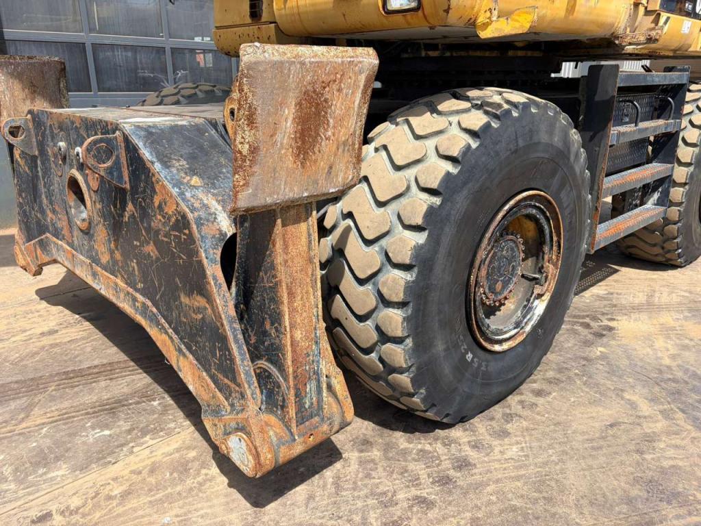 Caterpillar M325DMH Foto 16