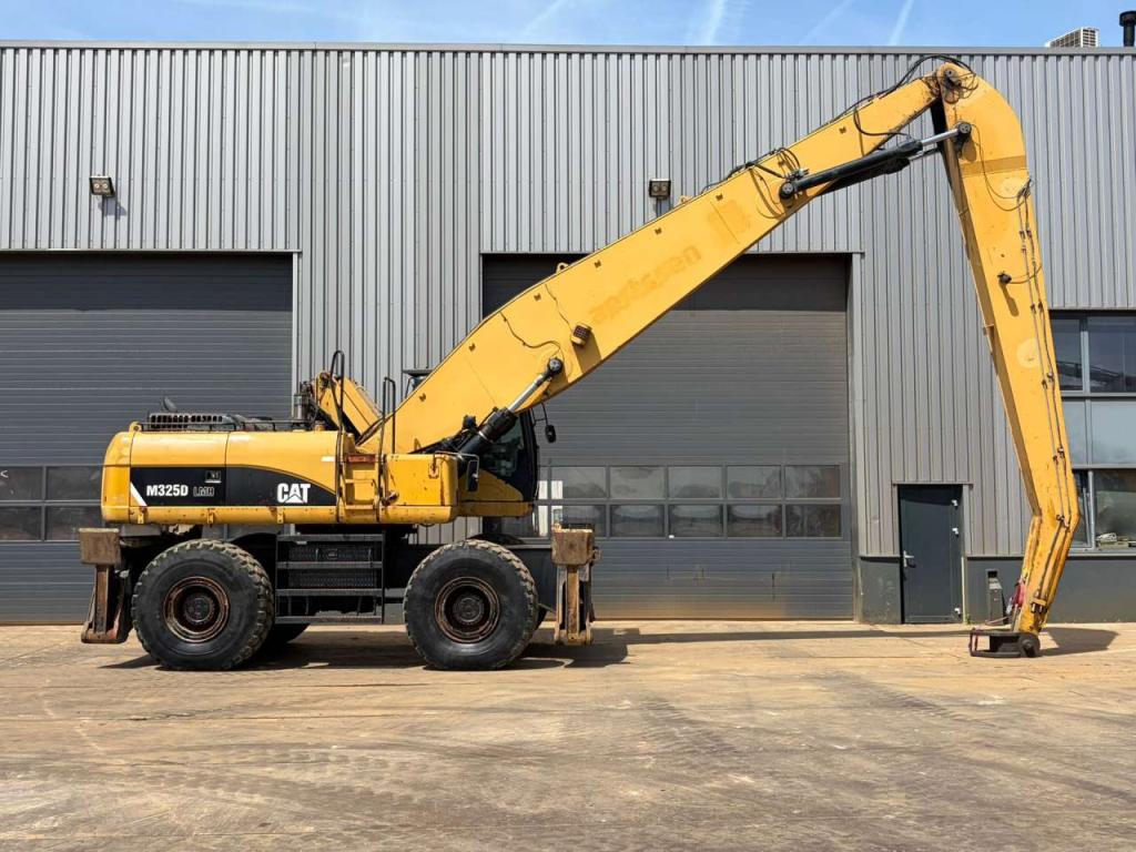 Caterpillar M325DMH Foto 6