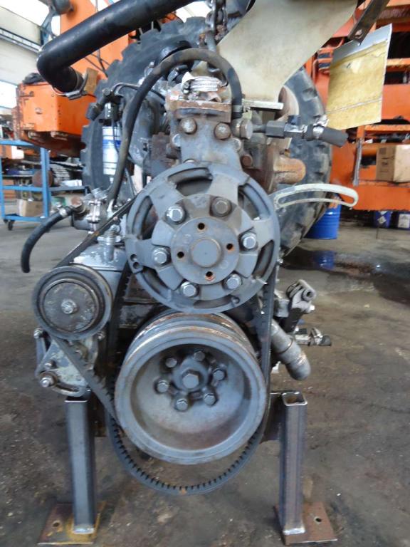 Motor para 8065.25 per Fiat Hitachi W130-130PL Foto 4