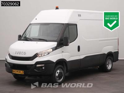 Iveco Daily 35C14 Luchtvering Euro6 Trekhaak Dubbellucht Airco L2H2 L2 3520 A/C Cruise control vendida por BAS World B.V.