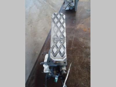Pedal de freno para Fiat Hitachi da W90 a W170 vendida por OLM 90 Srl