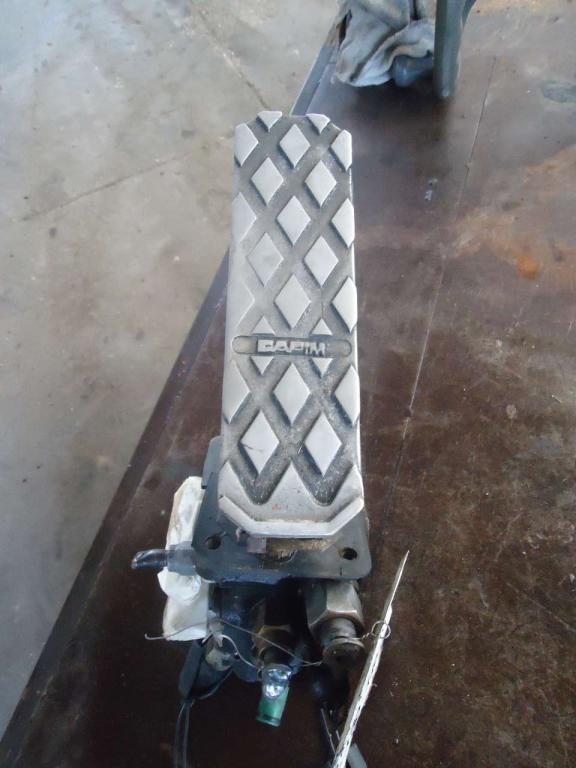 Pedal de freno para Fiat Hitachi da W90 a W170 Foto 1
