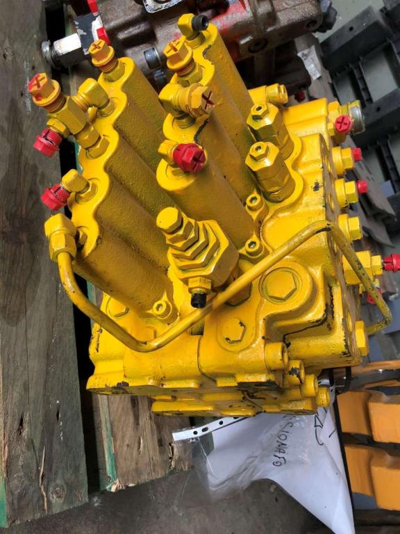 Distribuidor hidraulico para JCB JS220 Foto 1