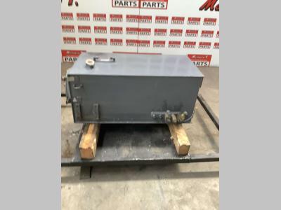 Depósito para aceite para Komatsu PC228-3 vendida por Massucco T. Srl Area Ricambi