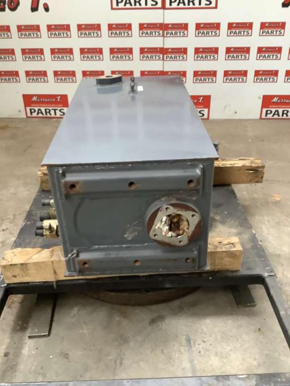 Depósito para aceite para Komatsu PC228-3 Foto 4