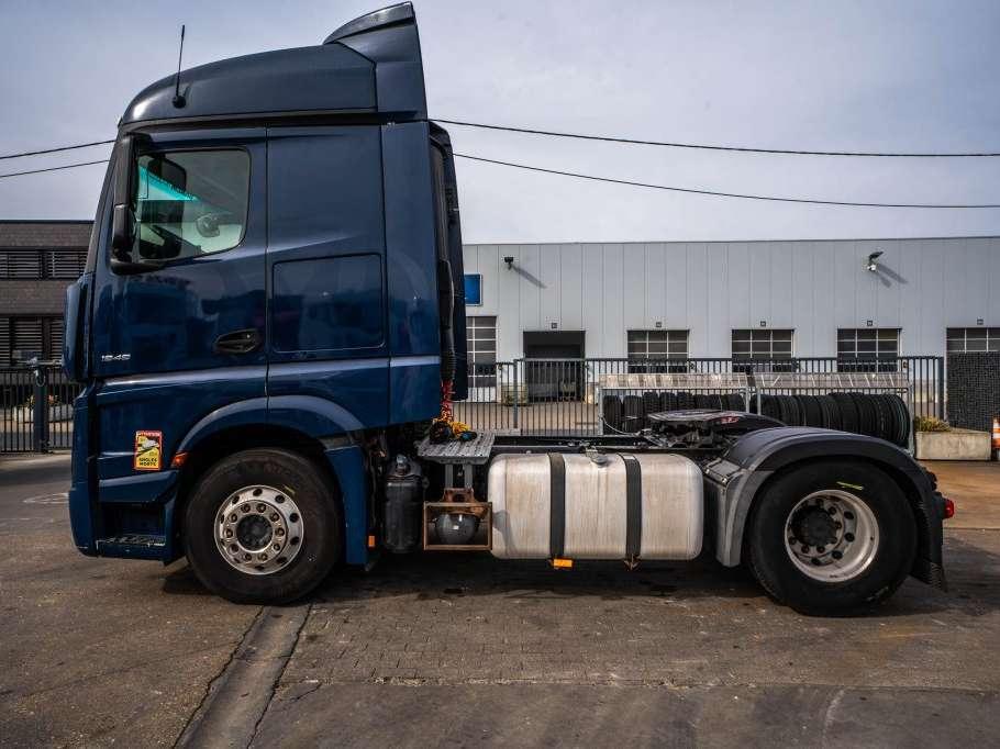 Mercedes-Benz ACTROS 1846 BLS +ADR Foto 8