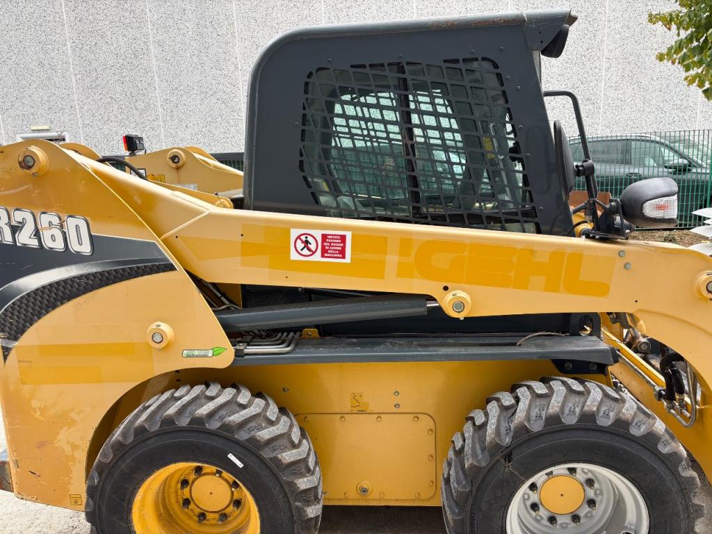 Gehl R260 Foto 2