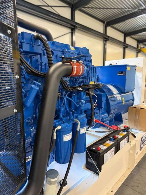 FG Wilson P400-3 - 400 kVA Open Genset - DPX-16017-O Foto 12