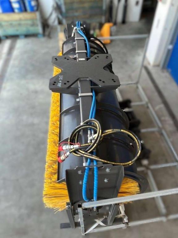 for 12-25 ton machines Cepillo barredor Foto 6