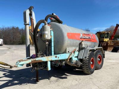 CM 100/A vendida por Massucco T. Srl