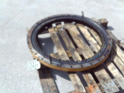 Corona de orientación para Mecalac 12MXT - N. DENTI 95 - N. FORI EST. 30 - N. FORI INT. 30 vendida por OLM 90 Srl