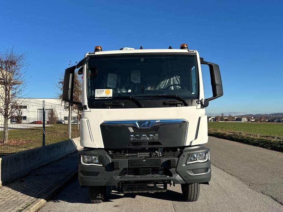 Man TGM 13.250 4x4 Foto 23