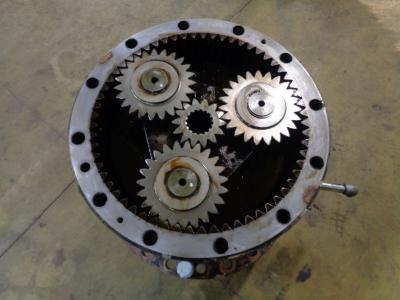 Reductor de giro para New Holland E 385 B vendida por PRV Ricambi Srl