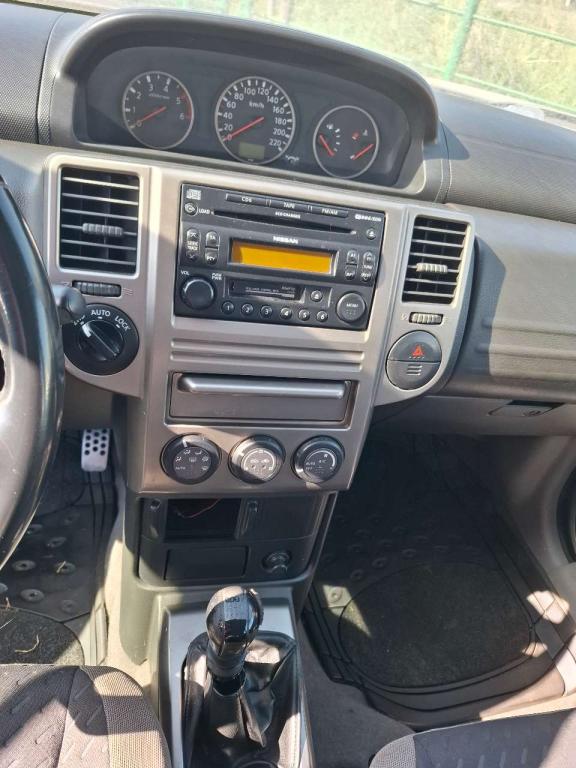 Nissan T30 X- TRAIL Foto 11