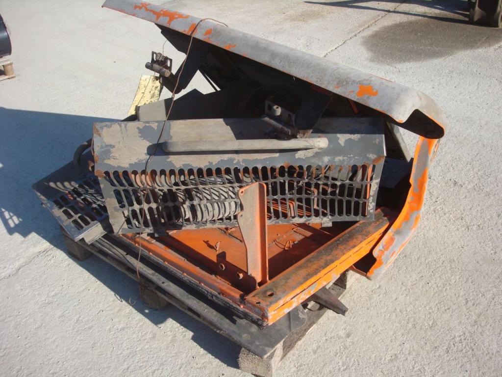 Capó y panel de carrocería para Hitachi ZW 220 Foto 1