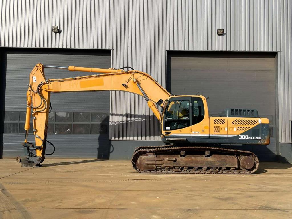 Hyundai Robex 300NLC-9A Foto 1