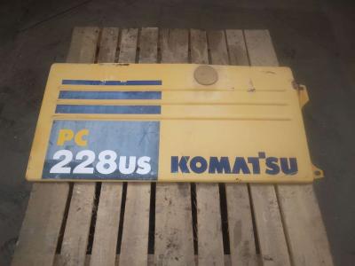 Capó y panel de carrocería vendida por Massucco T. Srl Area Ricambi