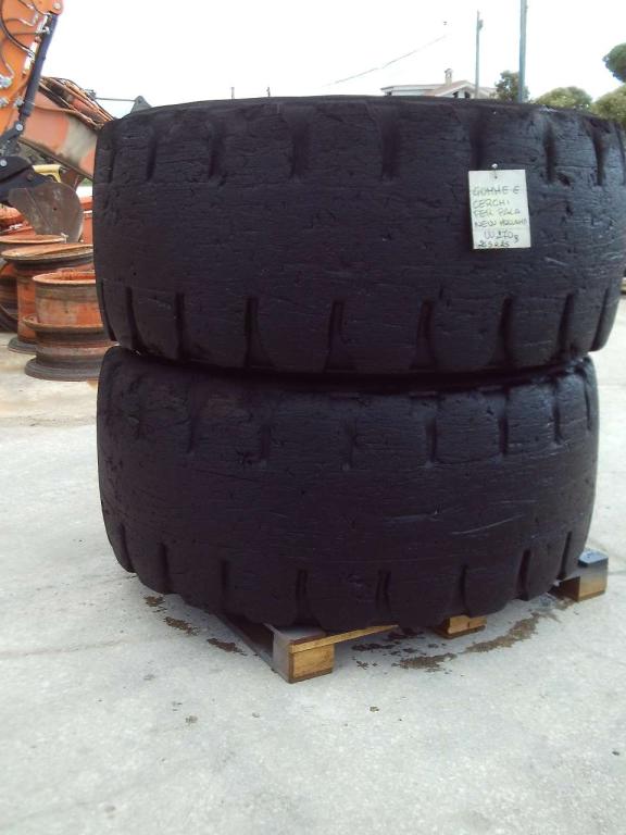 Neumático con llantas para New Holland W270B  - 26.5R25 Foto 1