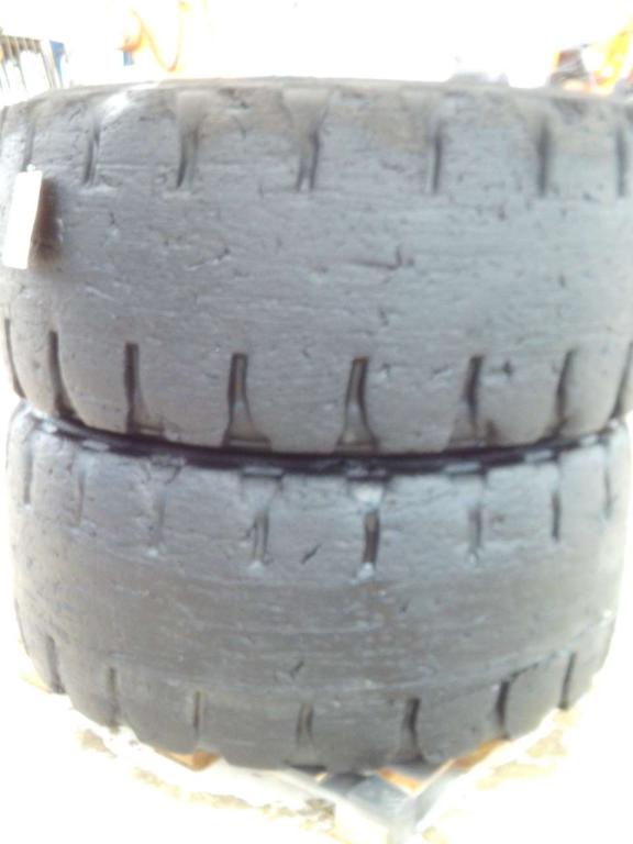 Neumático con llantas para New Holland W270B  - 26.5R25 Foto 2