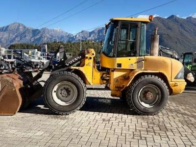 Volvo L 45 B vendida por Bettiga Attrezzature Edili Srl